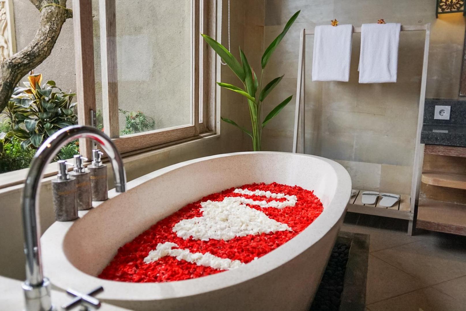 Happy Honeymoon Private Villa Убуд Экстерьер фото
